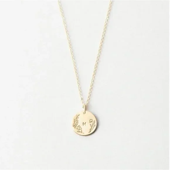 Floral Letter O Initial Dainty Silver/Gold Disc Botanical Customized Necklace - Picture 4 of 16